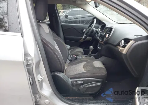 2018 Jeep Cherokee Latitude Fwd from USA, damaged, VIN 1C4PJLCB4JD573035